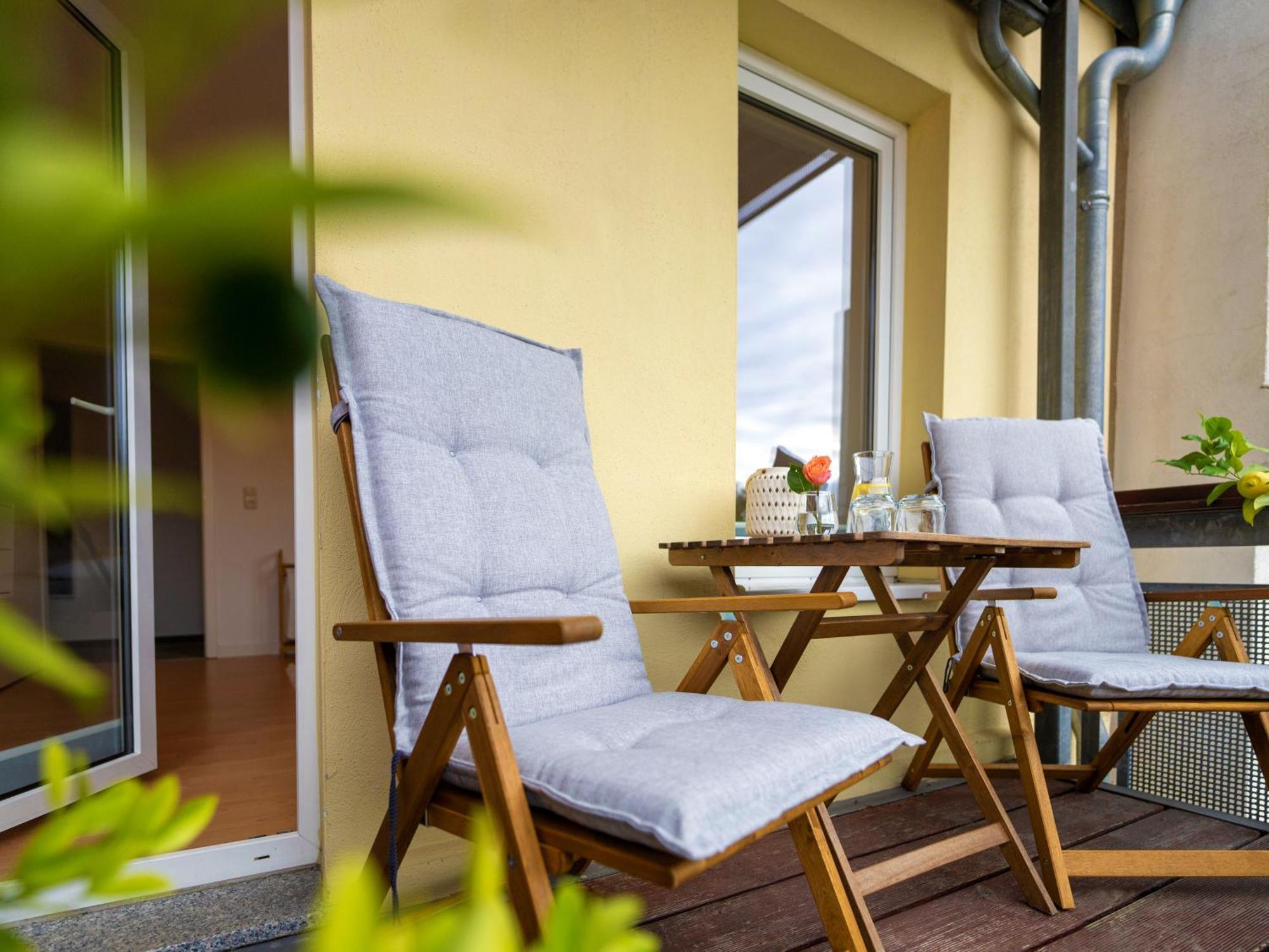 Schlosskoenig - Modernes & Zentrales Apartment Mit Balkon Und Arbeitsplatz Schwerin  Ngoại thất bức ảnh