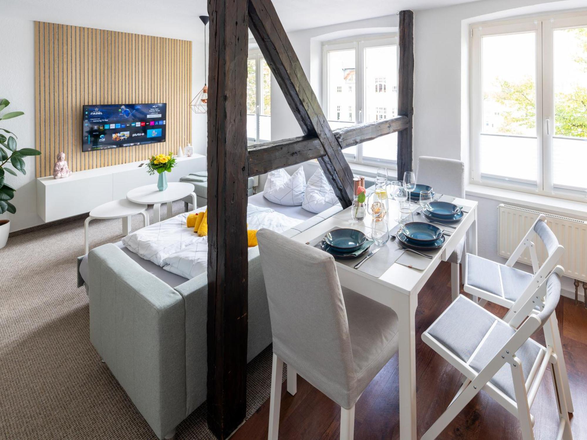 Schlosskoenig - Modernes & Zentrales Apartment Mit Balkon Und Arbeitsplatz Schwerin  Ngoại thất bức ảnh