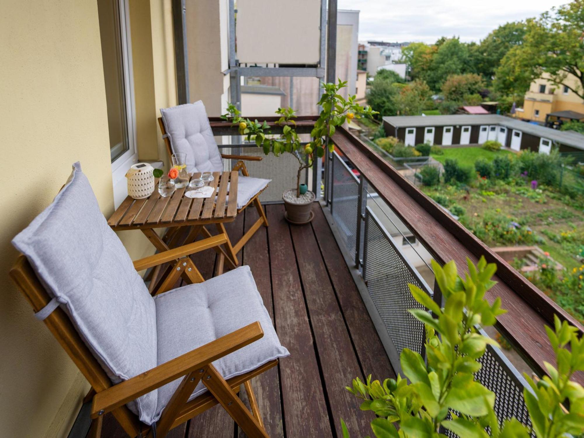 Schlosskoenig - Modernes & Zentrales Apartment Mit Balkon Und Arbeitsplatz Schwerin  Ngoại thất bức ảnh