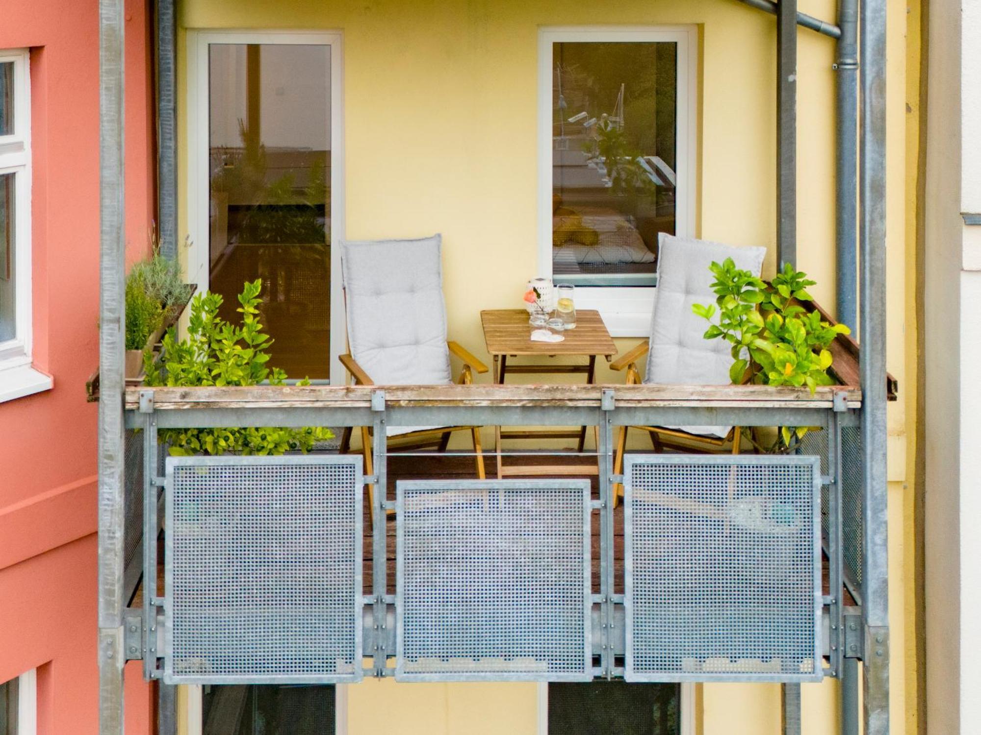 Schlosskoenig - Modernes & Zentrales Apartment Mit Balkon Und Arbeitsplatz Schwerin  Ngoại thất bức ảnh