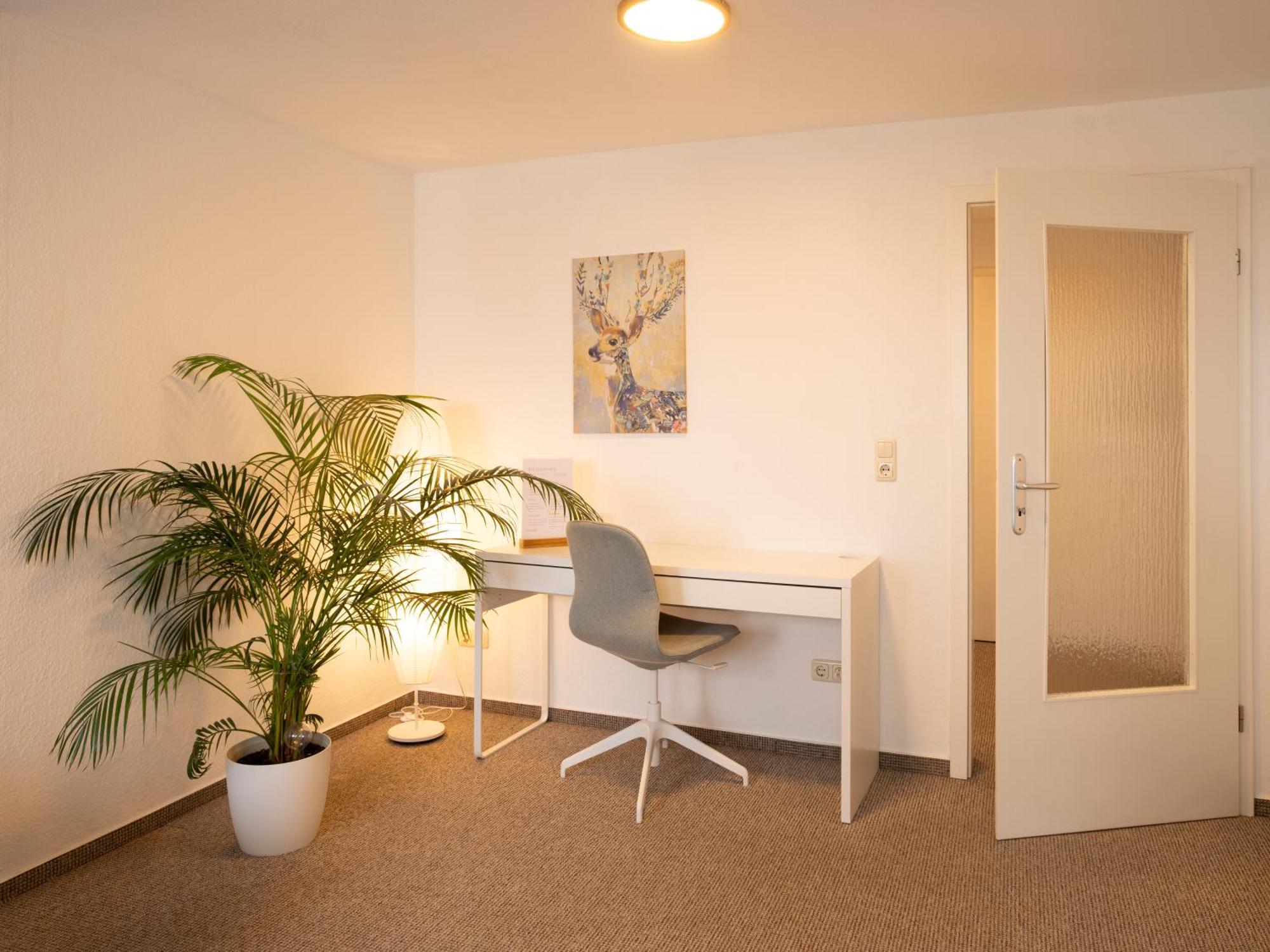 Schlosskoenig - Modernes & Zentrales Apartment Mit Balkon Und Arbeitsplatz Schwerin  Ngoại thất bức ảnh