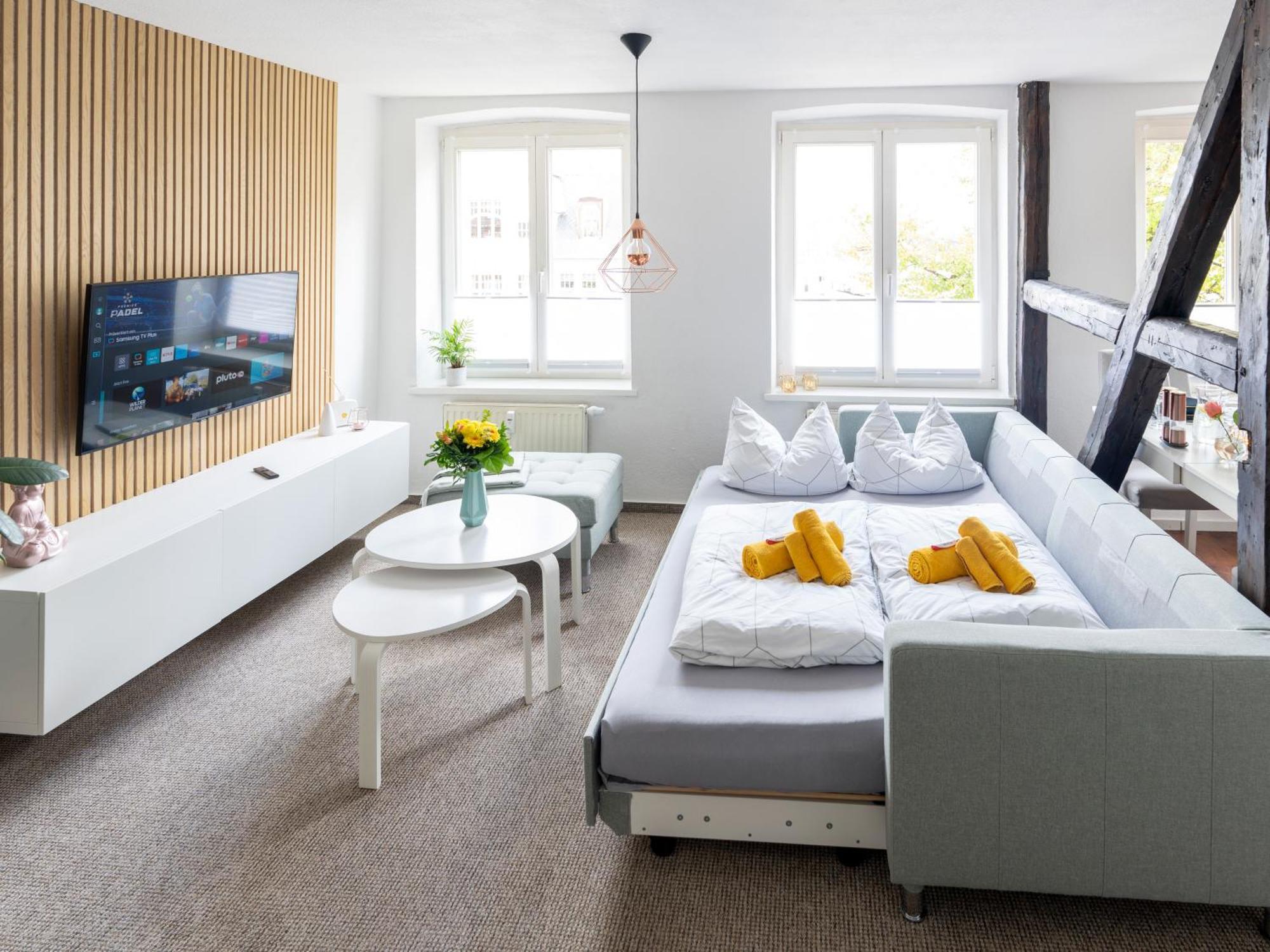 Schlosskoenig - Modernes & Zentrales Apartment Mit Balkon Und Arbeitsplatz Schwerin  Ngoại thất bức ảnh